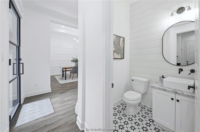 1704 Kerr Valley Lane, College Station, TX 77845
