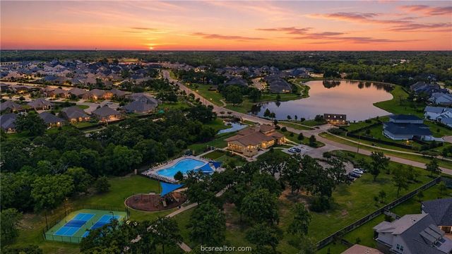 1704 Kerr Valley Lane, College Station, TX 77845