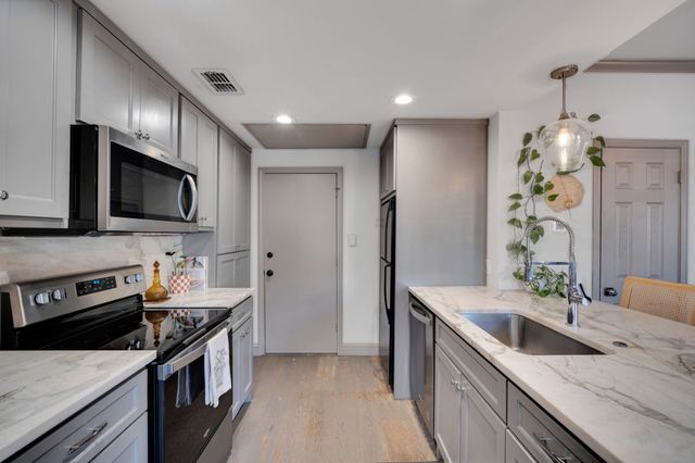 5619 Preston Oaks Road 802, Dallas, TX 75254