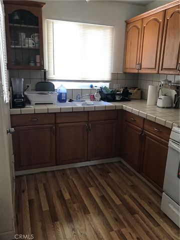301 W 6th Street, Gilroy, CA 95020