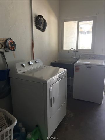 301 W 6th Street, Gilroy, CA 95020