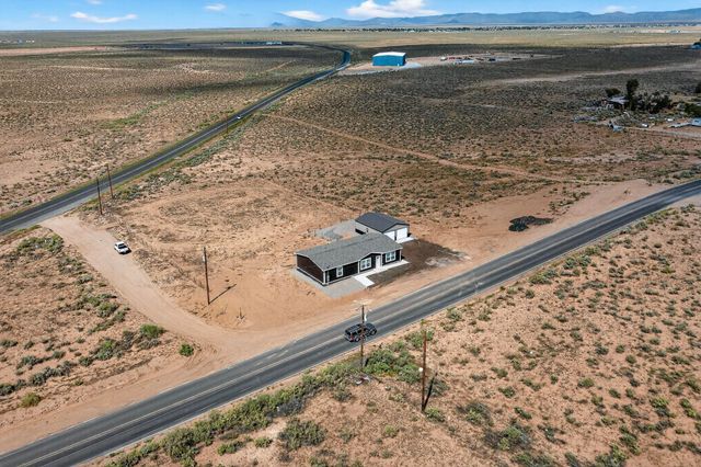 51 Airport Drive, Los Lunas, NM 87031