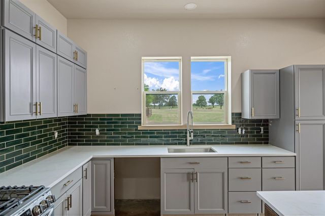 412 Vz County Road 1413, Van, TX 75790