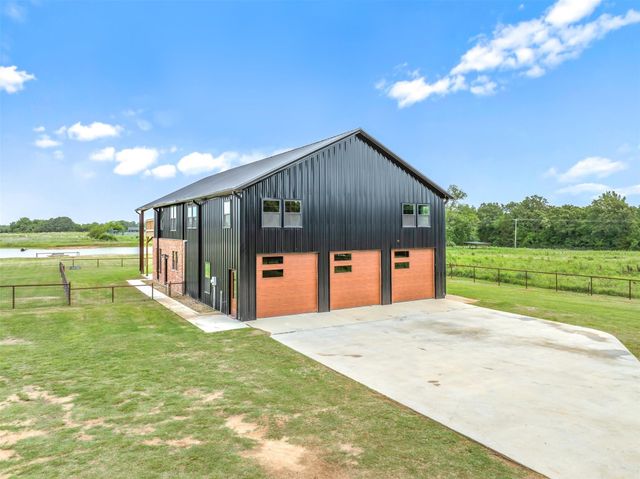 412 Vz County Road 1413, Van, TX 75790