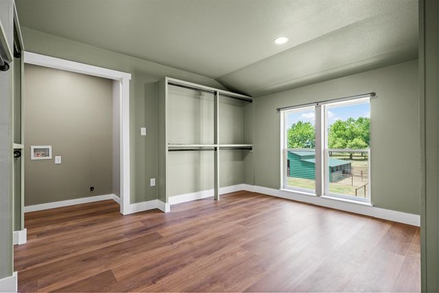 412 Vz County Road 1413, Van, TX 75790