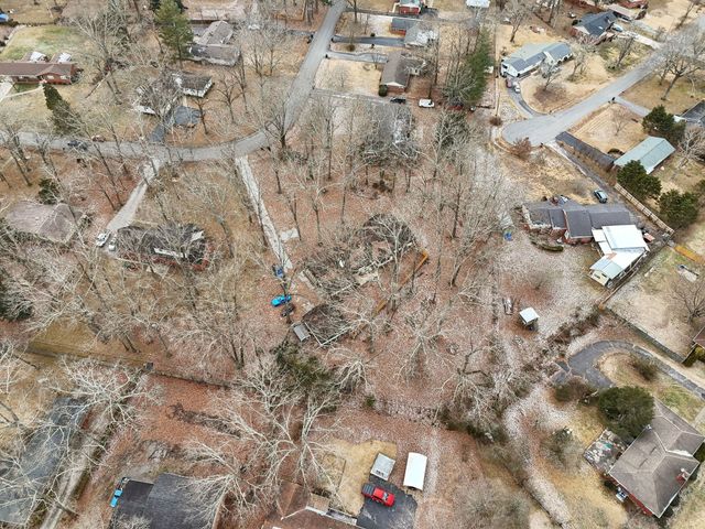 512 Westwood Dr, Tullahoma, TN 37388