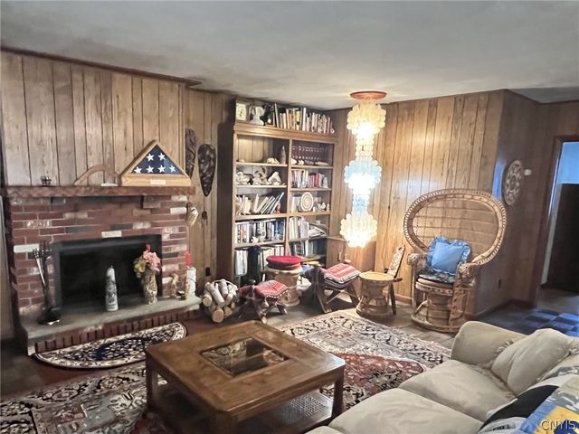 17 Carol Drive, Camillus, NY 13031