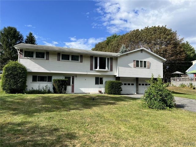 17 Carol Drive, Camillus, NY 13031