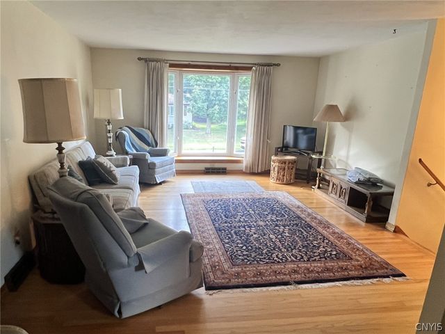 17 Carol Drive, Camillus, NY 13031