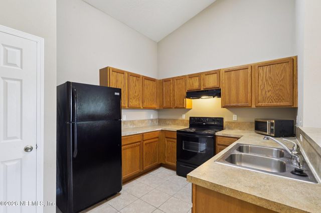 575 OAKLEAF PLANTATION Parkway 416, Orange Park, FL 32065