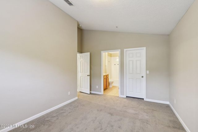 575 OAKLEAF PLANTATION Parkway 416, Orange Park, FL 32065