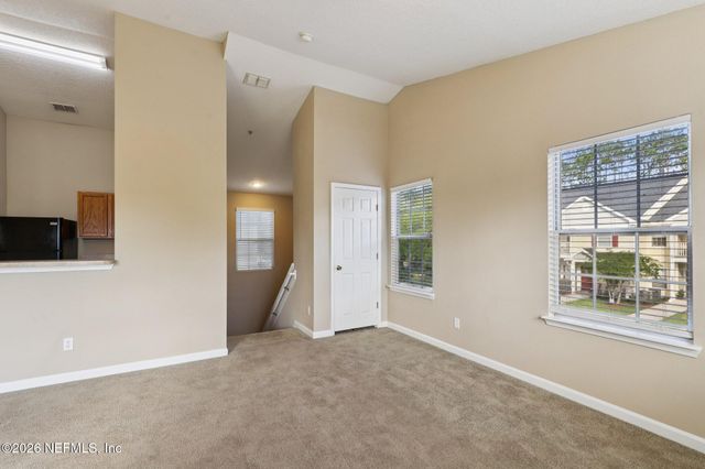 575 OAKLEAF PLANTATION Parkway 416, Orange Park, FL 32065