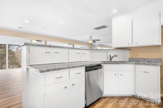 1126 Hanford Place NW, Concord, NC 28027