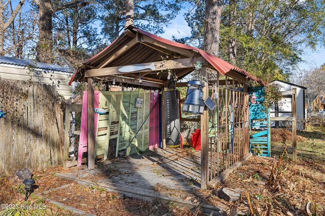 315 Bordeaux Street, Jacksonville, NC 28540