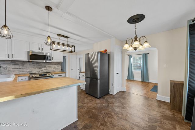 315 Bordeaux Street, Jacksonville, NC 28540