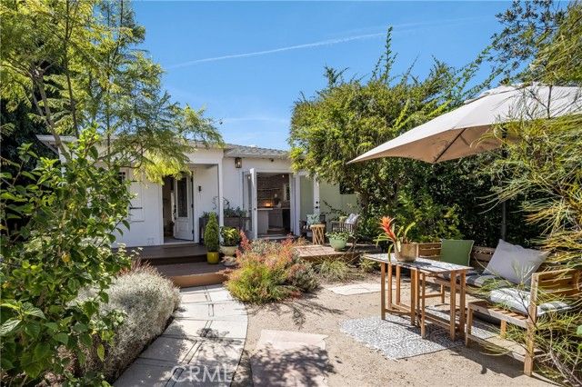 2317 Walgrove, Los Angeles, CA 90066