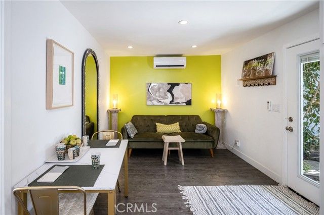 2317 Walgrove, Los Angeles, CA 90066