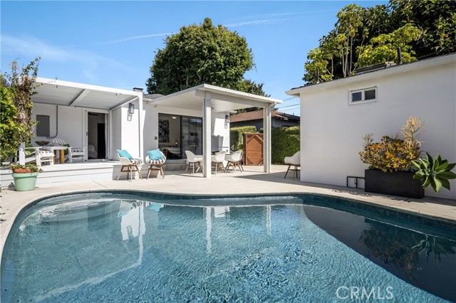 2317 Walgrove, Los Angeles, CA 90066