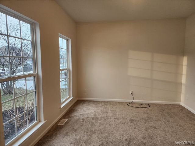 5871 Pinehurst Court, Hamburg, NY 14085