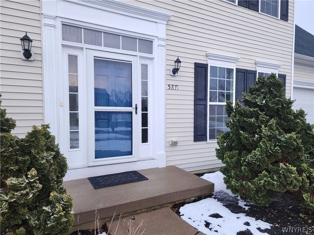 5871 Pinehurst Court, Hamburg, NY 14085