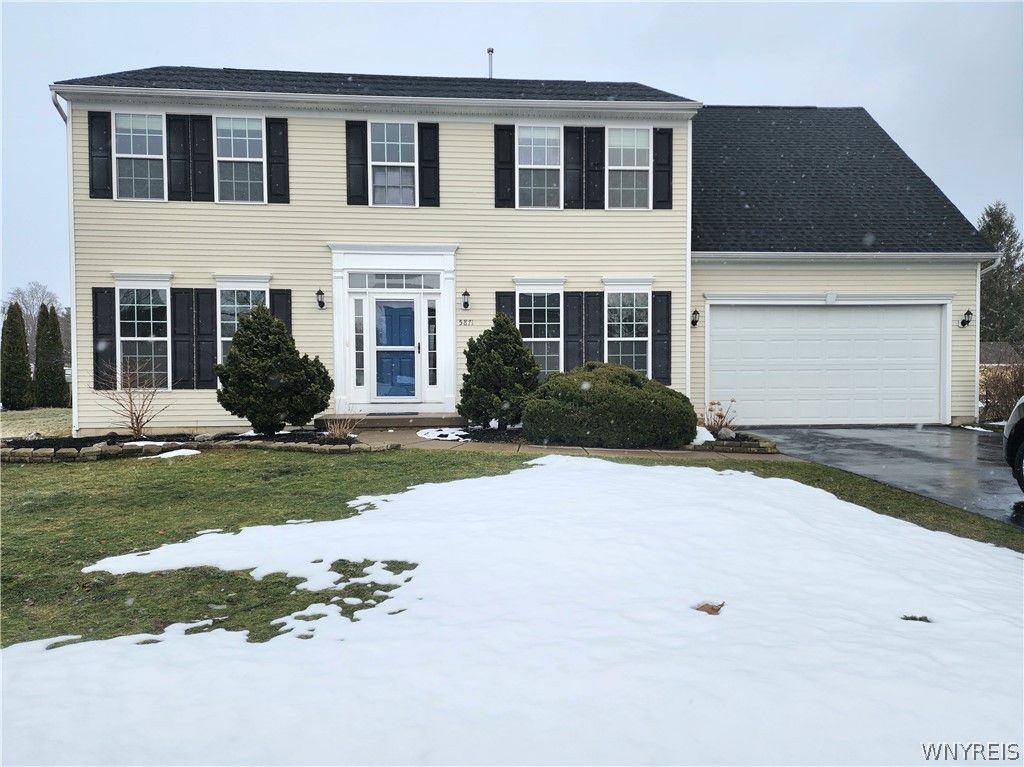 5871 Pinehurst Court, Hamburg, NY 14085