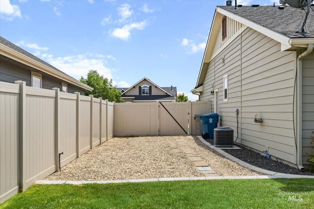 17426 N Flagstaff Way, Nampa, ID 83687