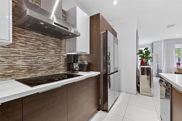 10363 NW 63rd Ter, Doral, FL 33178