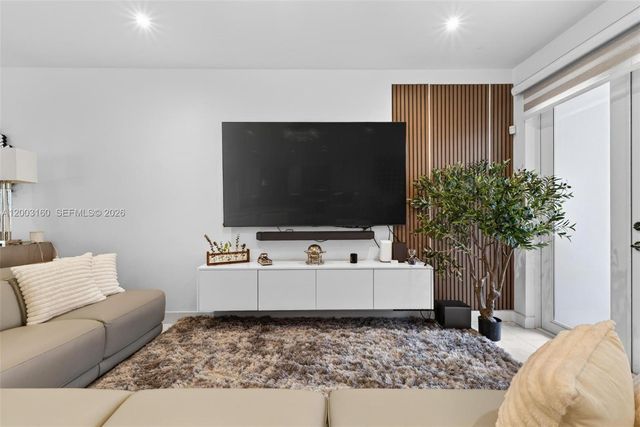 10363 NW 63rd Ter, Doral, FL 33178