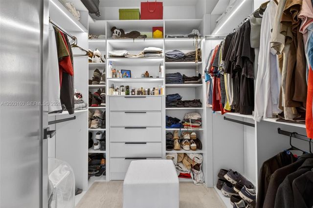 10363 NW 63rd Ter, Doral, FL 33178