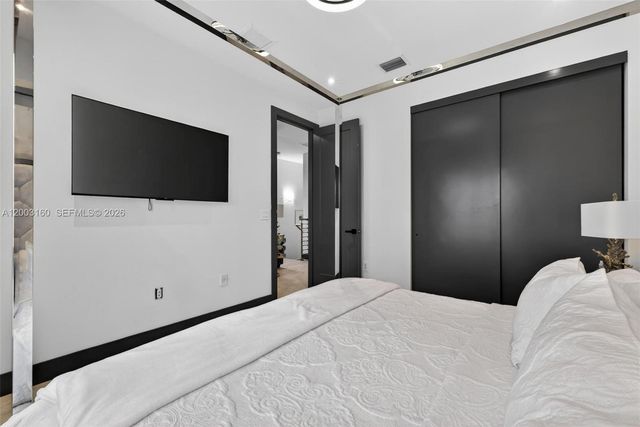 10363 NW 63rd Ter, Doral, FL 33178