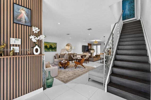 10363 NW 63rd Ter, Doral, FL 33178