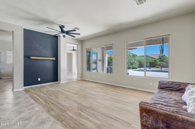 40949 N MAIDSTONE Way, Anthem, AZ 85086
