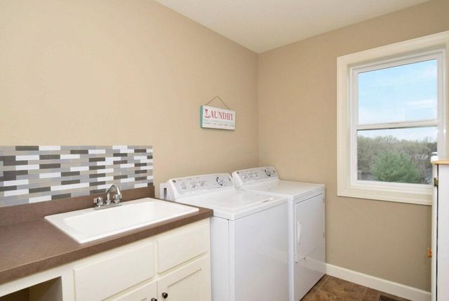 359 Riverside Circle, Anoka, MN 55303