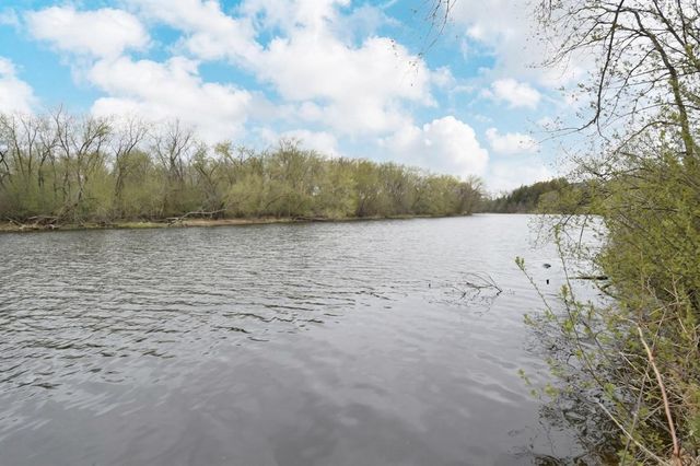 359 Riverside Circle, Anoka, MN 55303