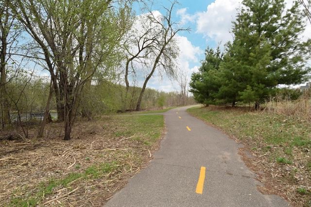 359 Riverside Circle, Anoka, MN 55303