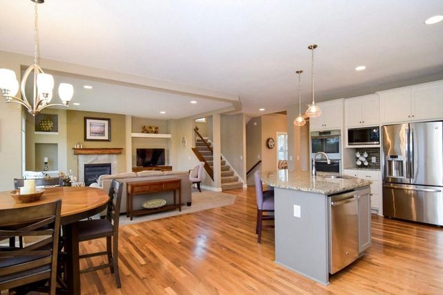 359 Riverside Circle, Anoka, MN 55303