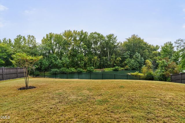 102 Serendipity Drive, Fuquay Varina, NC 27526