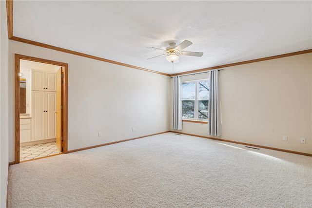 1319 Ashford Court NE, Cedar Rapids, IA 52402