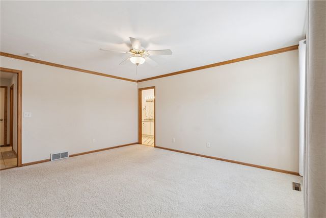 1319 Ashford Court NE, Cedar Rapids, IA 52402