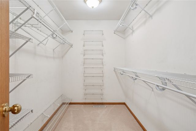 1319 Ashford Court NE, Cedar Rapids, IA 52402