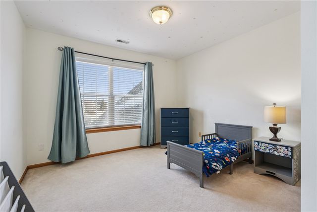 1319 Ashford Court NE, Cedar Rapids, IA 52402