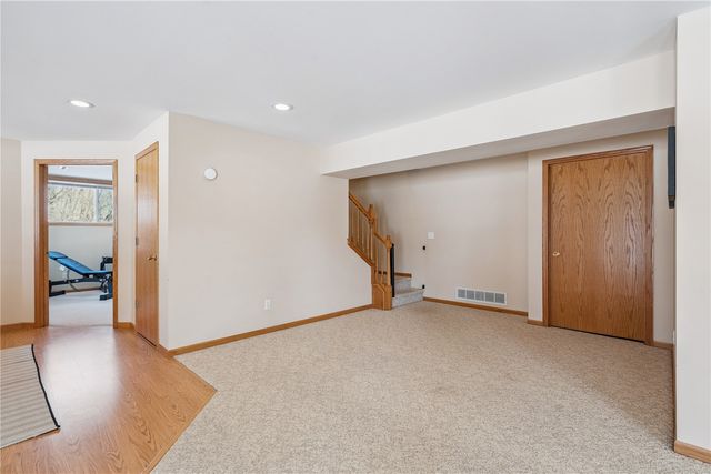 1319 Ashford Court NE, Cedar Rapids, IA 52402