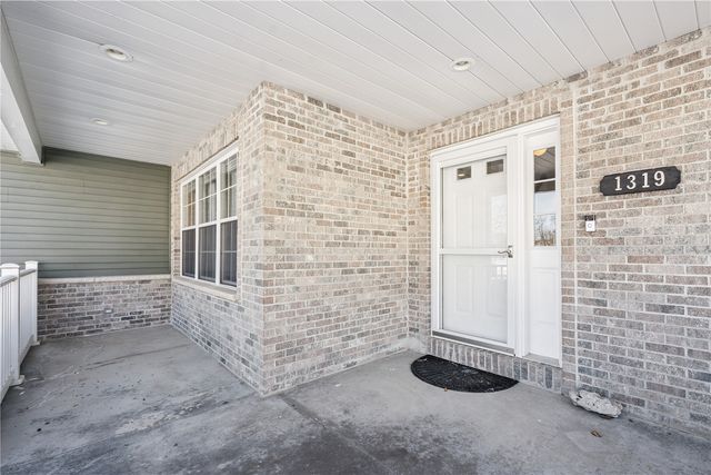 1319 Ashford Court NE, Cedar Rapids, IA 52402