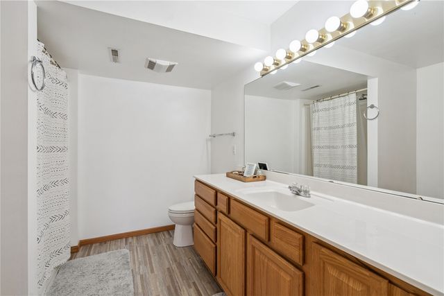 1319 Ashford Court NE, Cedar Rapids, IA 52402