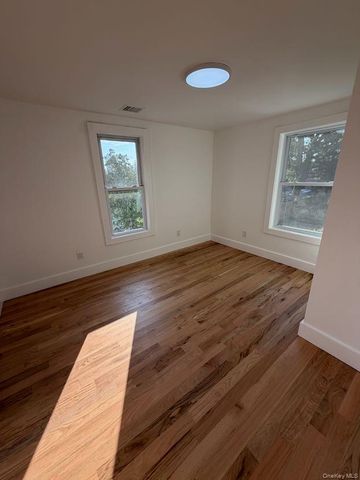 227 N Railroad Avenue, Babylon, NY 11702