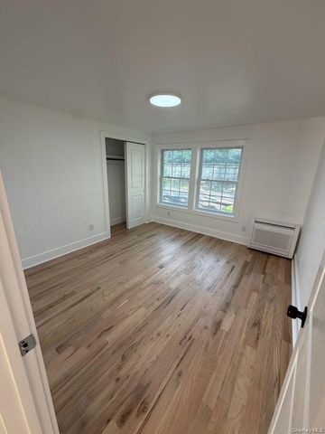 227 N Railroad Avenue, Babylon, NY 11702