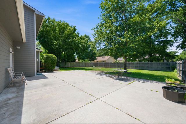 1609 N Cardington, Wichita, KS 67212