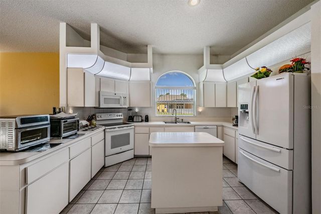 13566 RUDI LOOP, Spring Hill, FL 34609