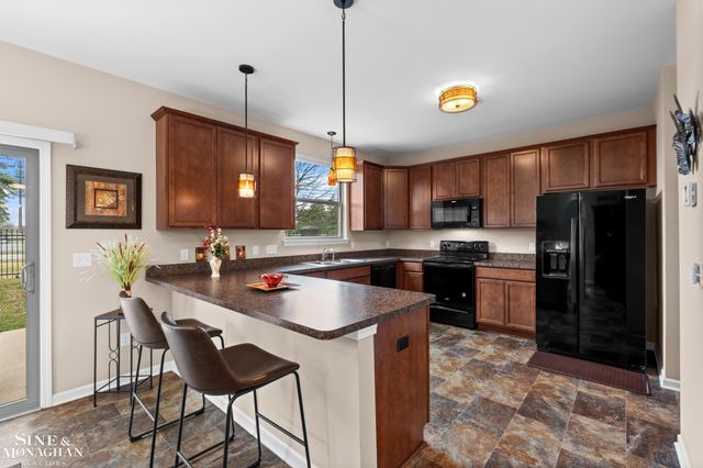 49111 Charnwood Drive, Macomb, MI 48042