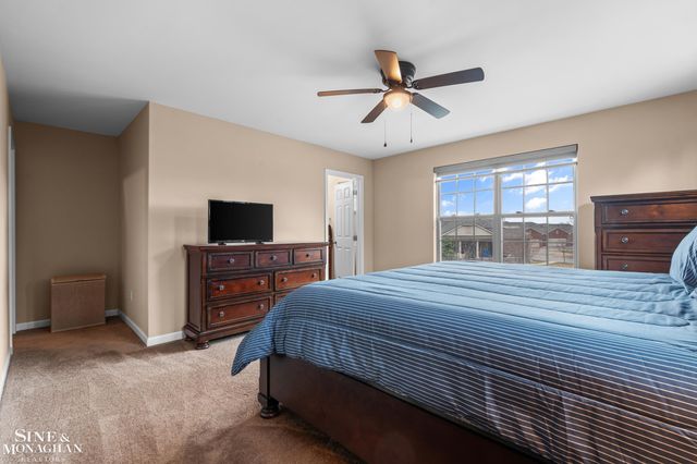 49111 Charnwood Drive, Macomb, MI 48042